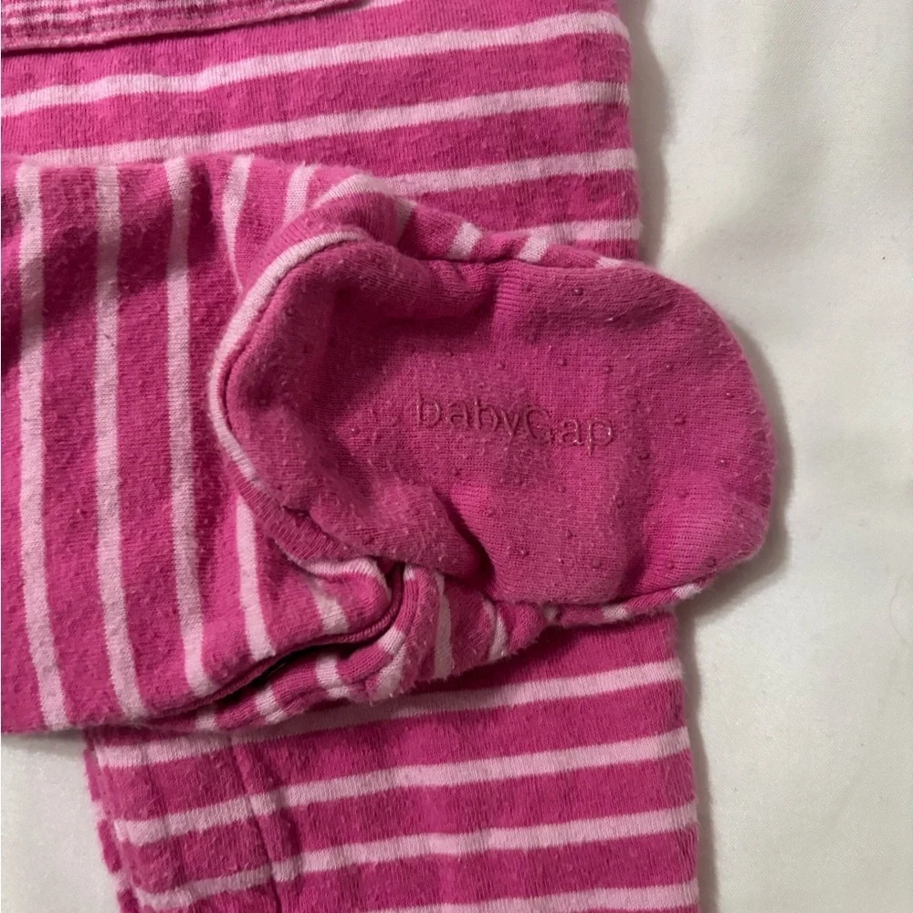 GAP baby button